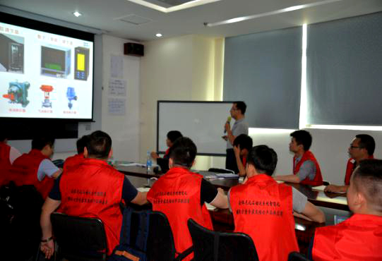 深奧圖儀控學院危化品行業大講堂